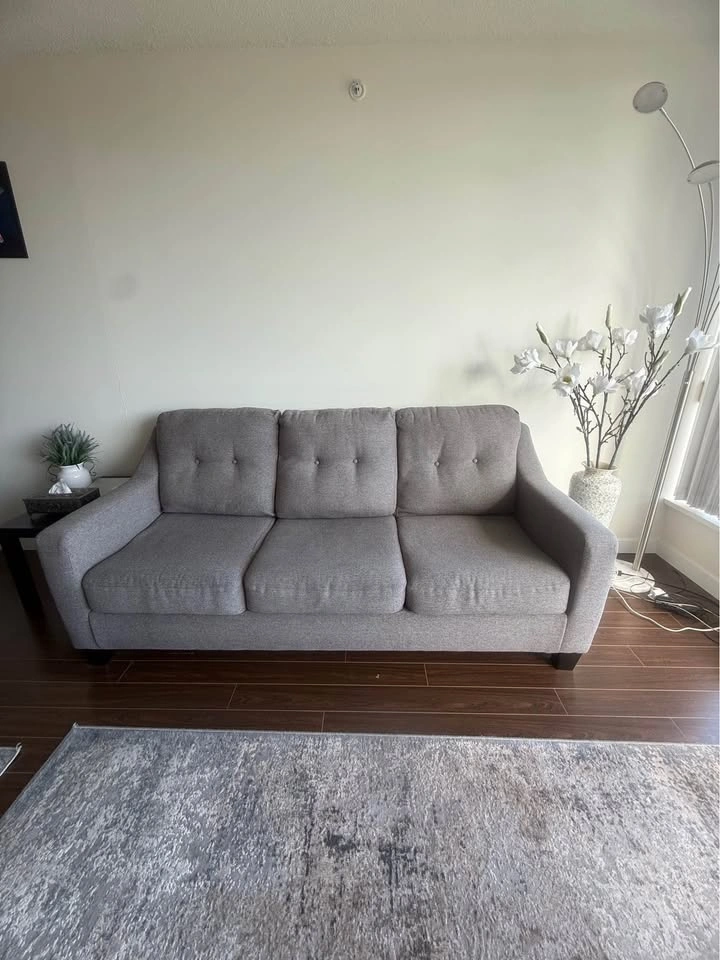 Ashley Storrow Queen Sofa Sleeper + Free Coffee & Side Tables - photo 4