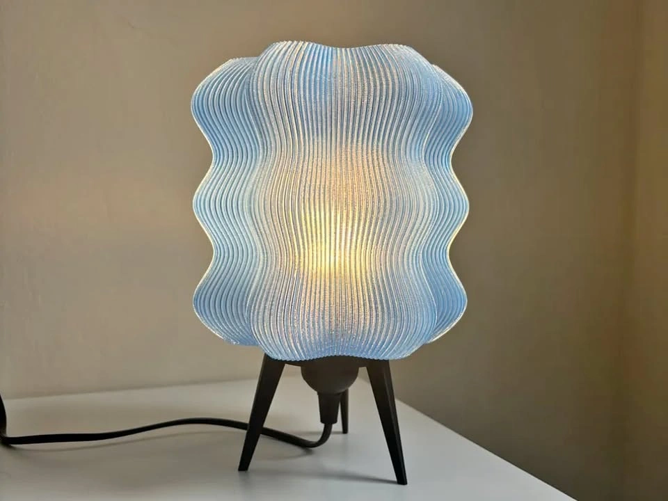 Modern Wavy Table Lamp