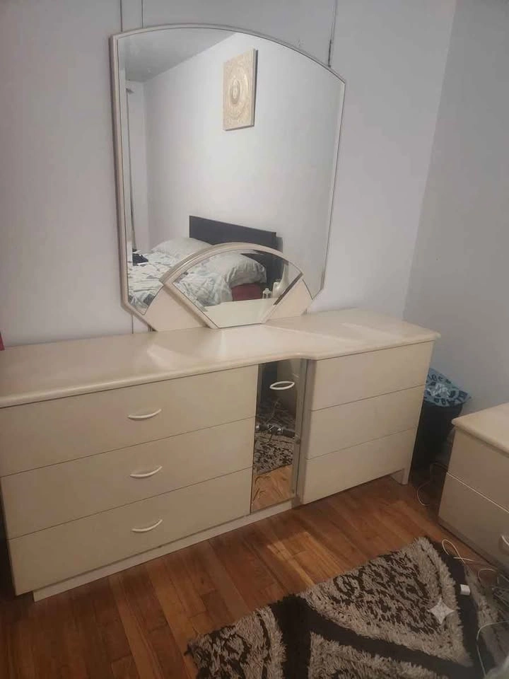 Off-White 3-Piece Bedroom Set - photo 2