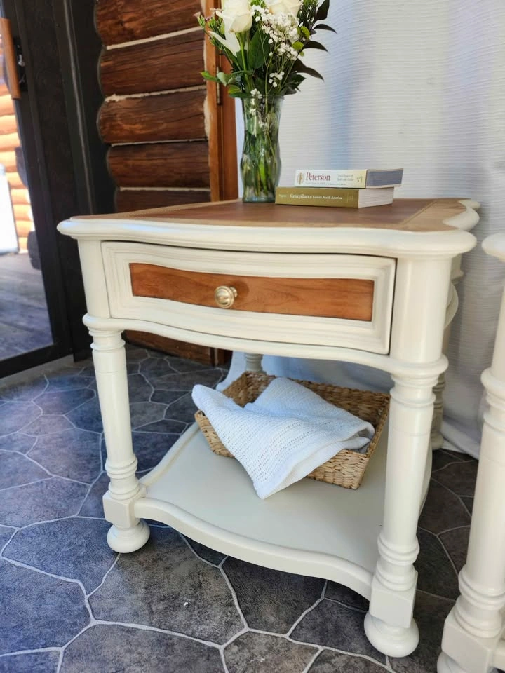Pair of Refinished Hooker Furniture End Tables – Cream & Natural - photo 4