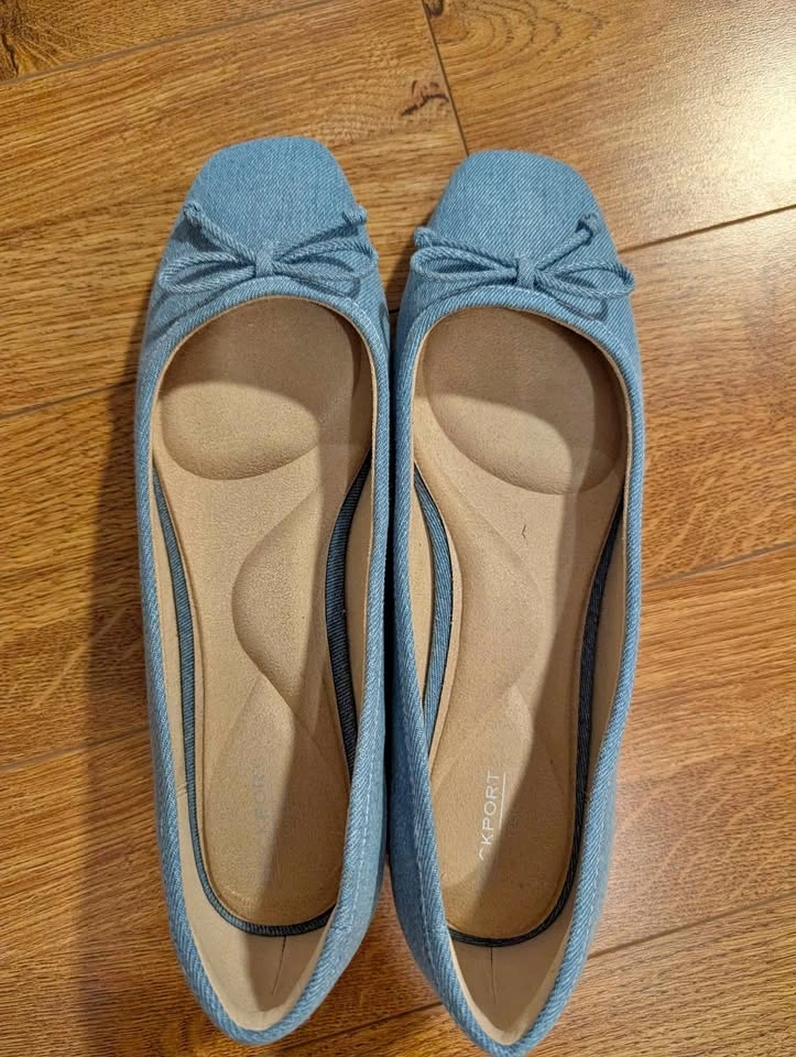 Brand New Rockport Denim Blue Flats