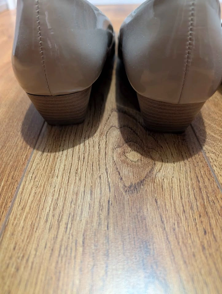 Women Heels - Size US 9.5 - photo 3