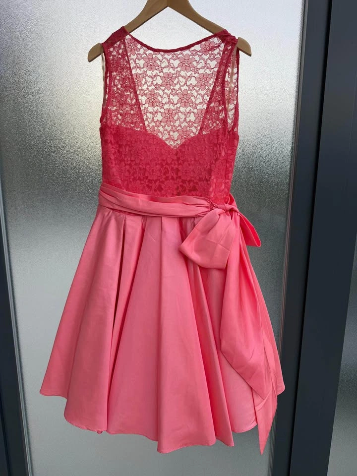 Brand New Pink Lace Cocktail / Party Dress – Size 40 - photo 2