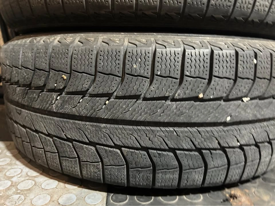 235/55/19 Michelin Winter Tires with Steel Wheels (2018) - photo 5