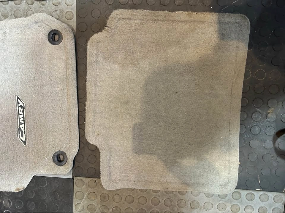 Toyota Camry 2007–2011 mats - photo 4