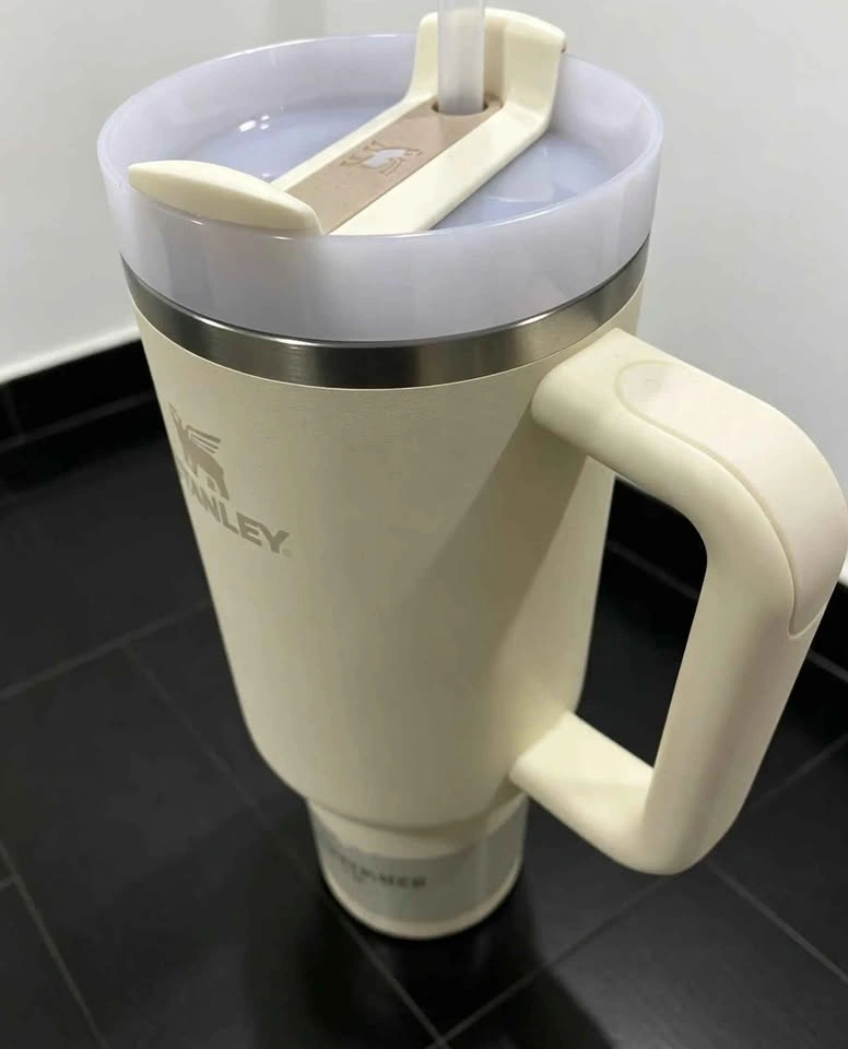 Stanley Quencher H2.0 Tumbler with Handle & Straw 40 oz Cream - photo 2