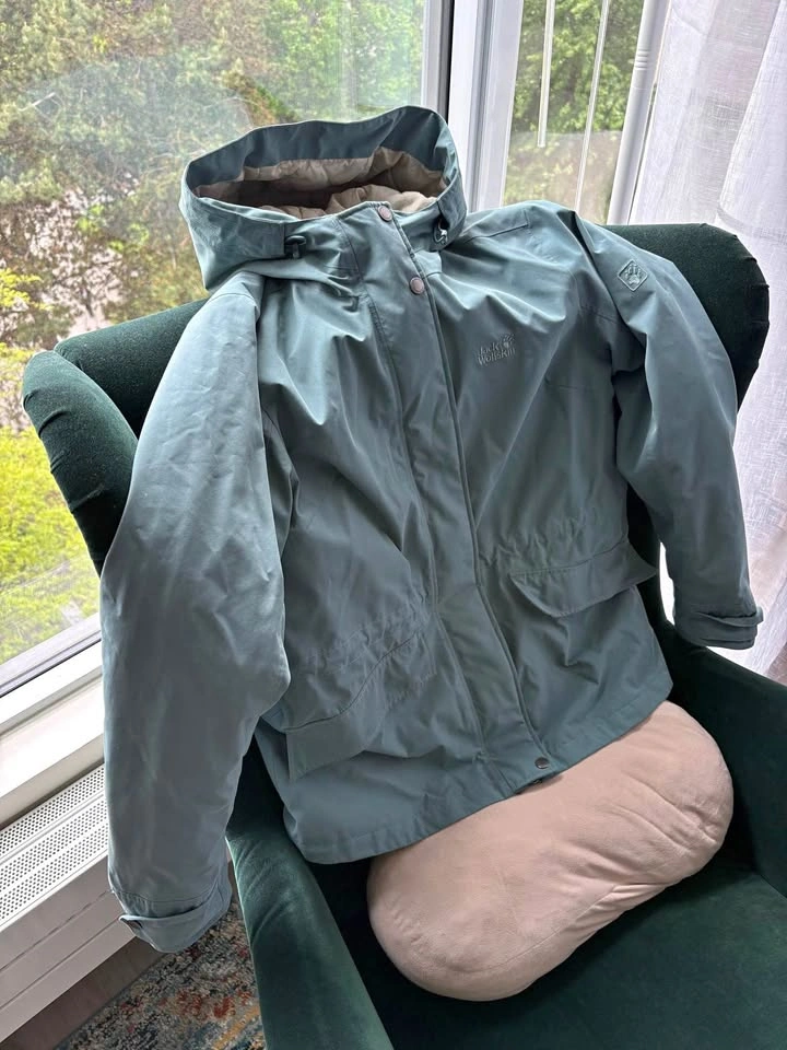 Waterproof Insulated West Coast Jacket Size M