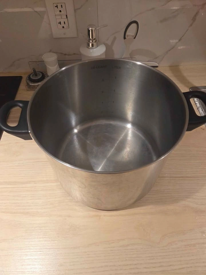 8-Quart Stainless Steel Stock Pot with Glass Lid - photo 3
