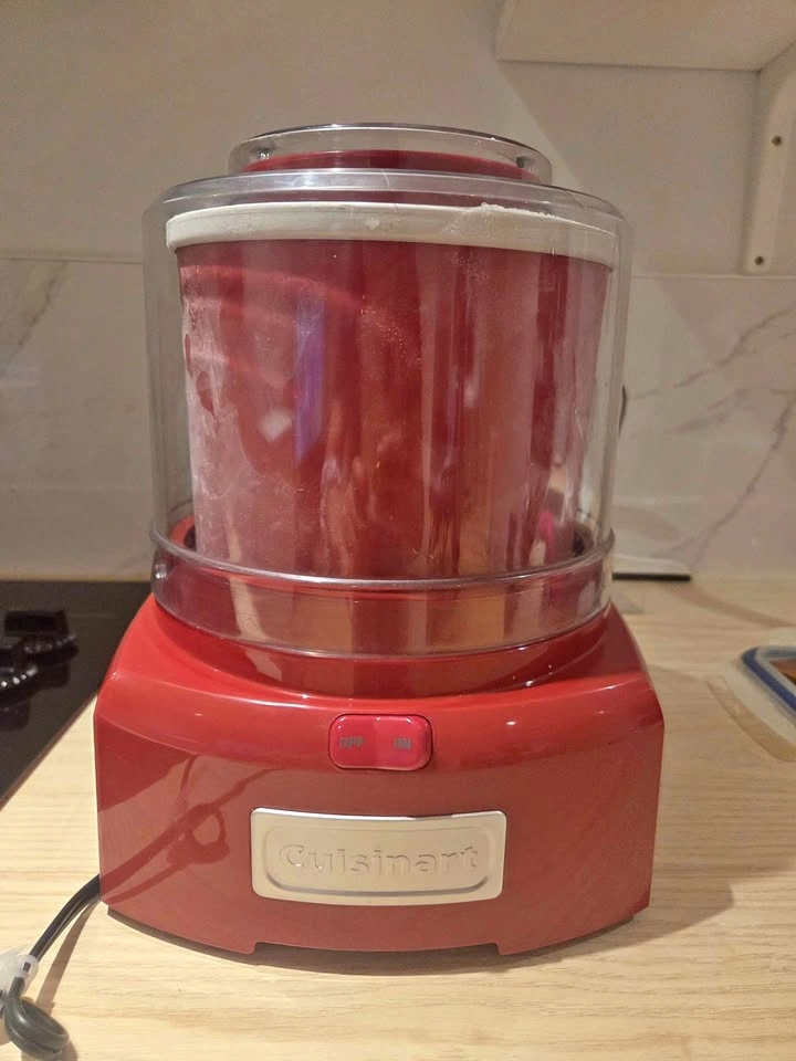 Cuisinart ice Cream Maker