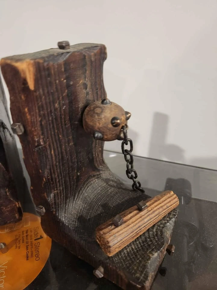 Book Ends - photo 3