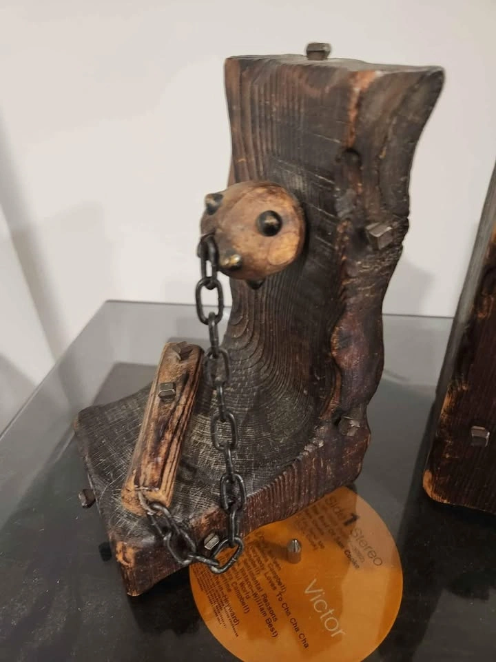 Book Ends - photo 4