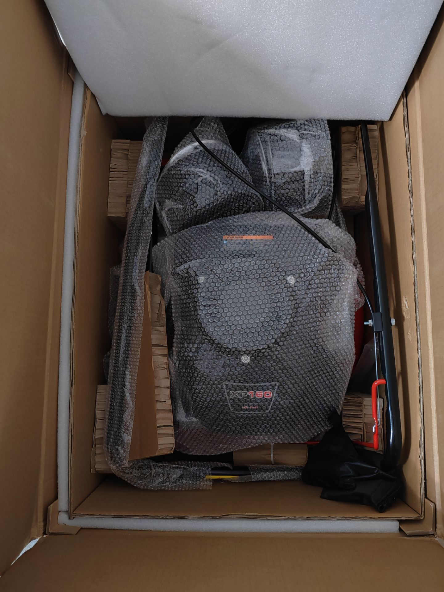 Brand new-Gas powered push lawnmower 20 in