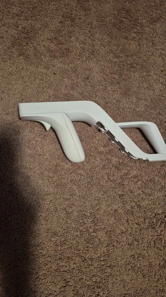 Wii Zapper and Link's Crossbow Training Game - photo 4