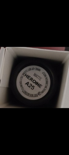 Mac Matte Lipstick Heroine A25 Discontinued - photo 2