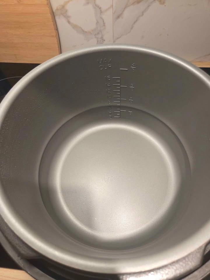 Starfrit Electric Pressure Cooker 6L - photo 3