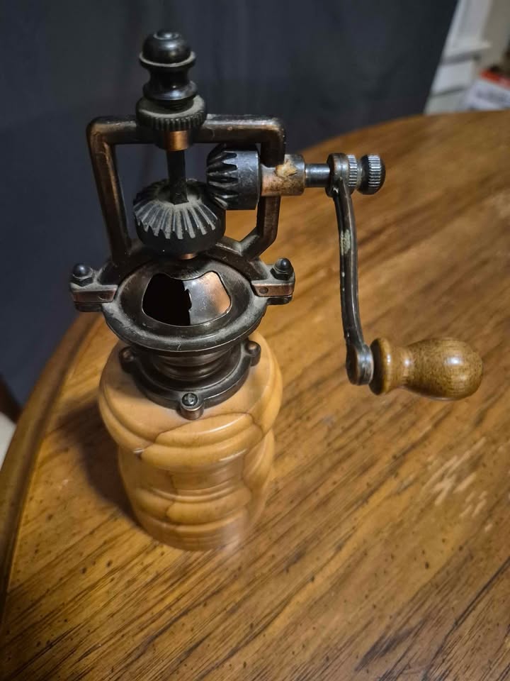 Pepper Mill - photo 2
