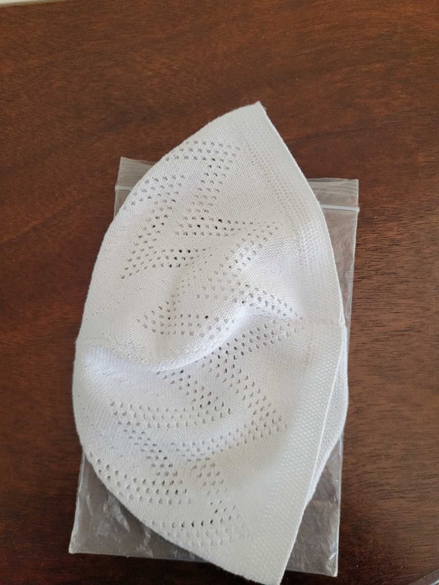 New White Knitted Men's Kufi Prayer Cap with a Diamond Pattern - photo 3