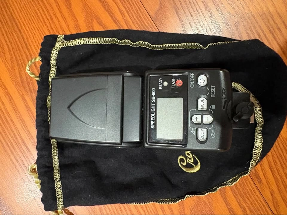 Nikon Speedlight SB-600 Flash - photo 2
