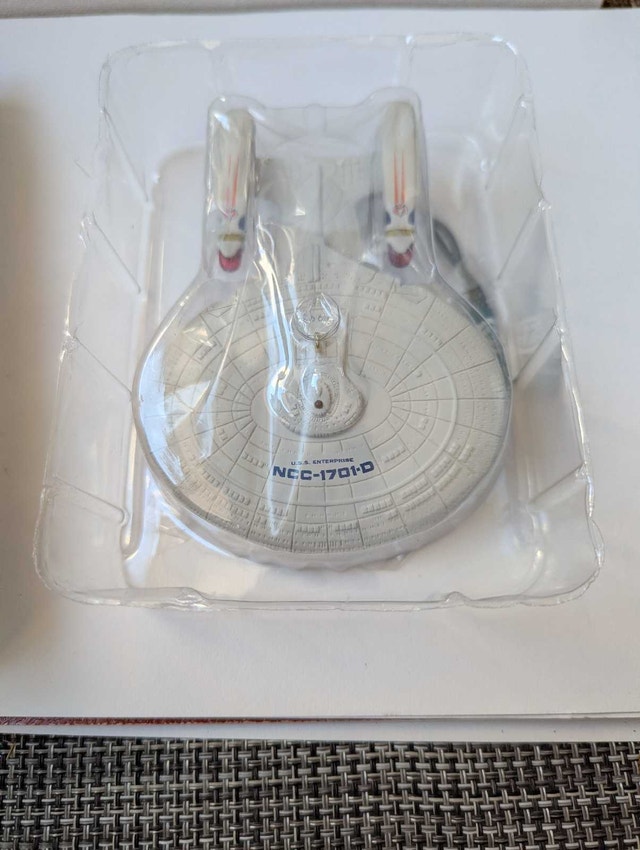 Vintage Star Trek Christmas Ornaments - photo 2