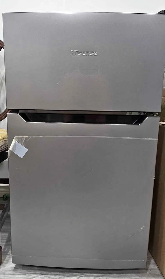 Hisense double door Mini Fridge / Small Refrigerator
