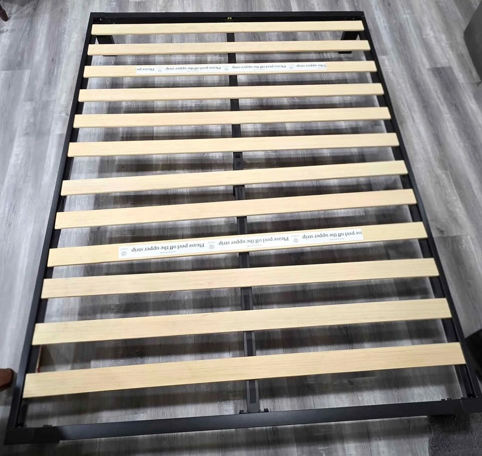 Queen Bed Frame (Metal) - photo 4