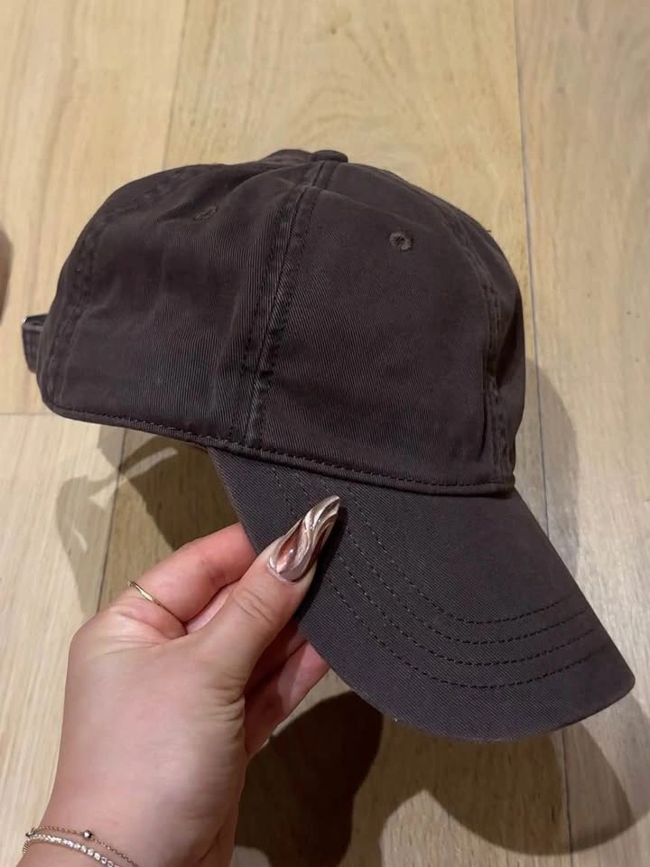Womens baseball hats (Adidas & A&F) - photo 5