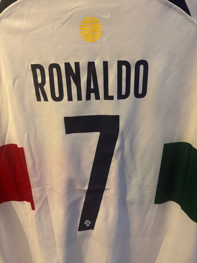 Nike Portugal Ronaldo Jersey- New with tags- XXL - photo 5