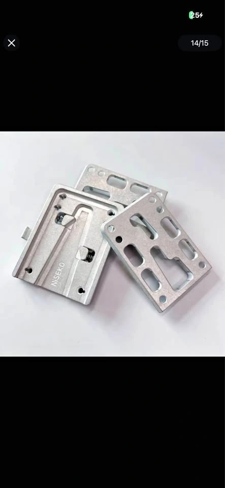 Quick conversion bracket for skateboard