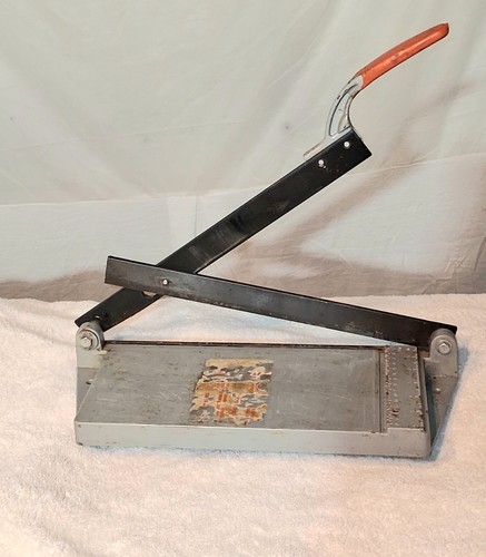 QEP 12 inch Manual Vinyl Tile Cutter