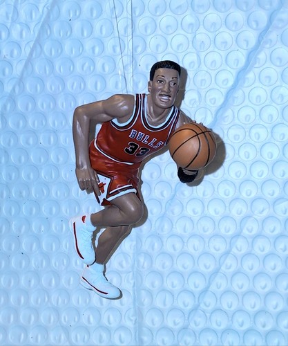 Hallmark Keepsake Ornament Scottie Pippen #33 Chicago Bulls 1999 - photo 2