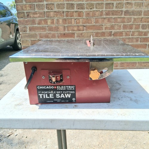 Chicago Electric 7in Portable Wet Cutting Tile Saw