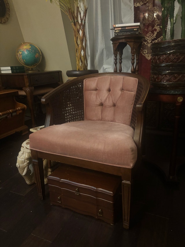 Vintage Cane Accent Chair - photo 2