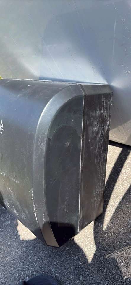 Swish industrial paper towel dispenser - photo 3