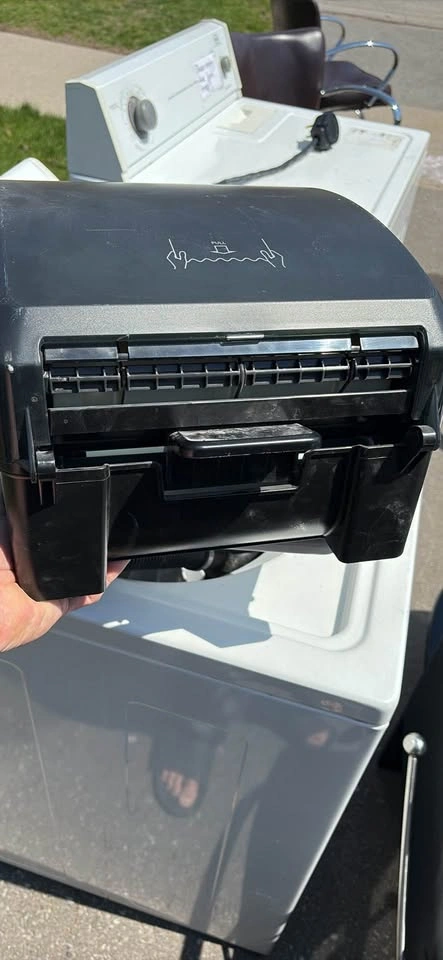 Swish industrial paper towel dispenser - photo 4