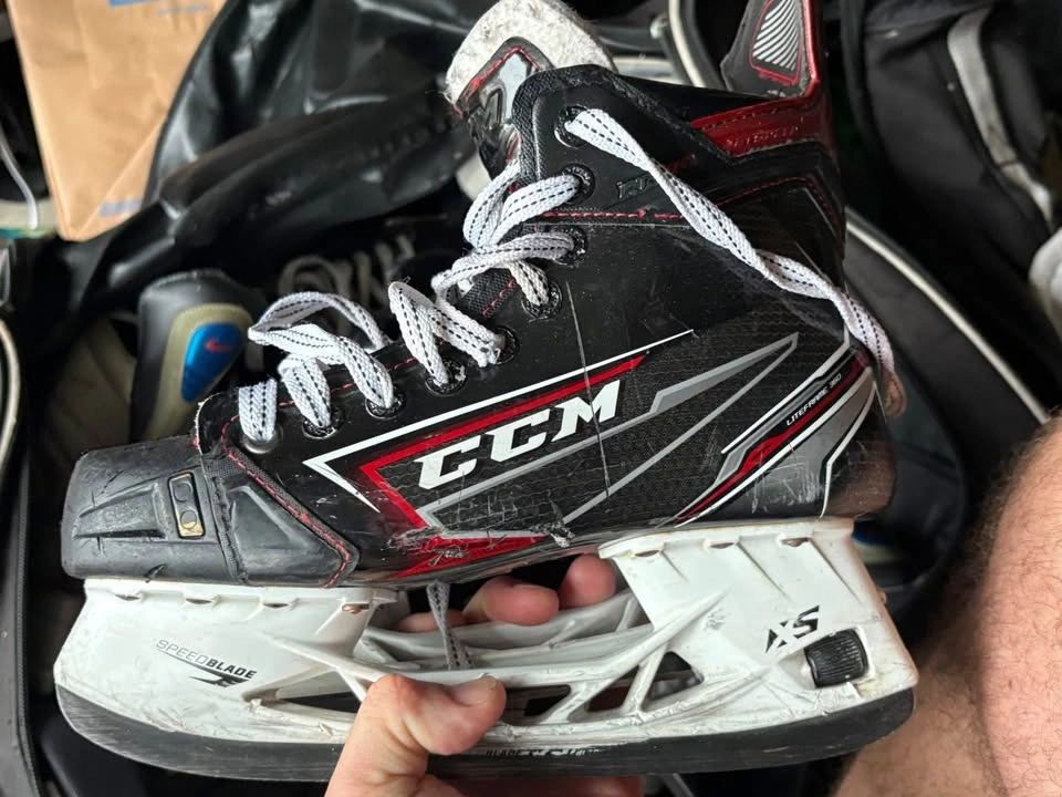 CCM Jetspeed skates size 5.5 $55 firm - photo 3