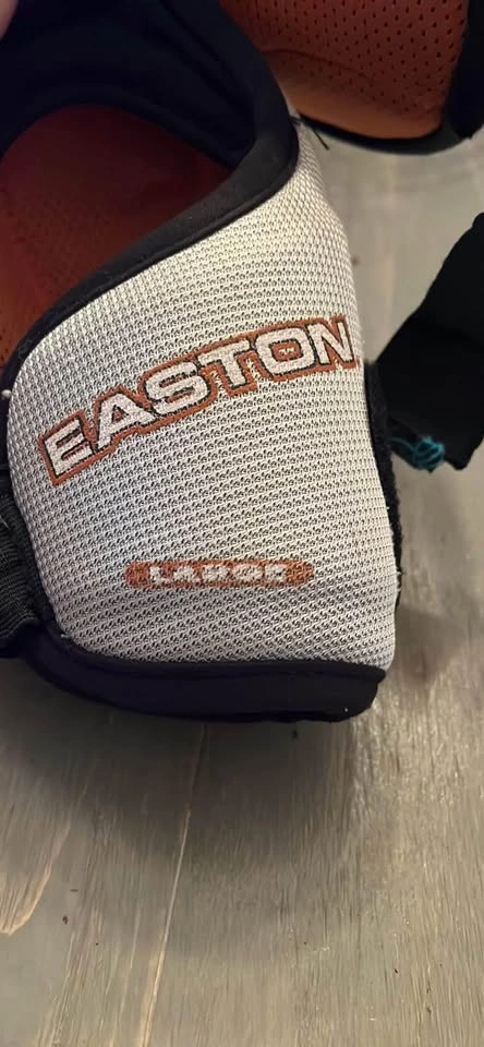 Easton youth large hockey elbow pads