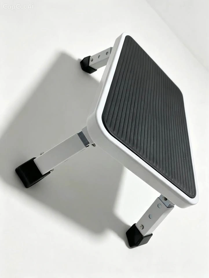 VEVOR Step Stool 1-Step, 330lbs, Folding Steel Ladder - photo 3