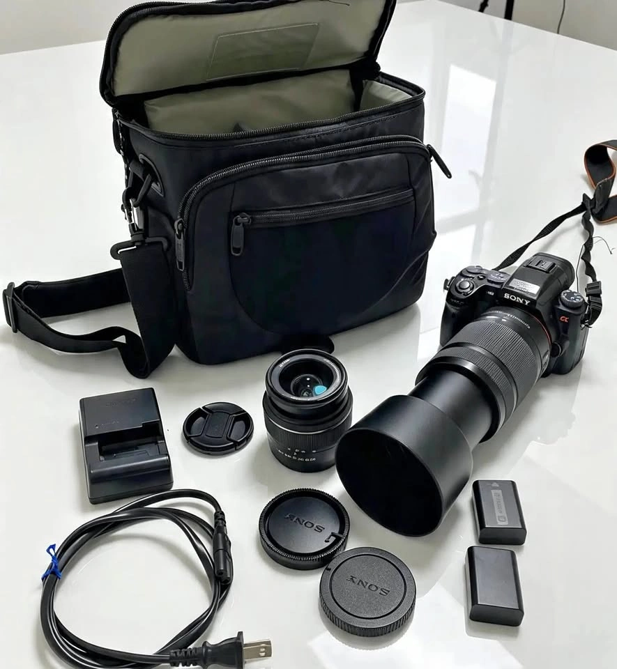 Sony Alpha A35 DSLR Camera Kit with 2 Lenses and Suitcase