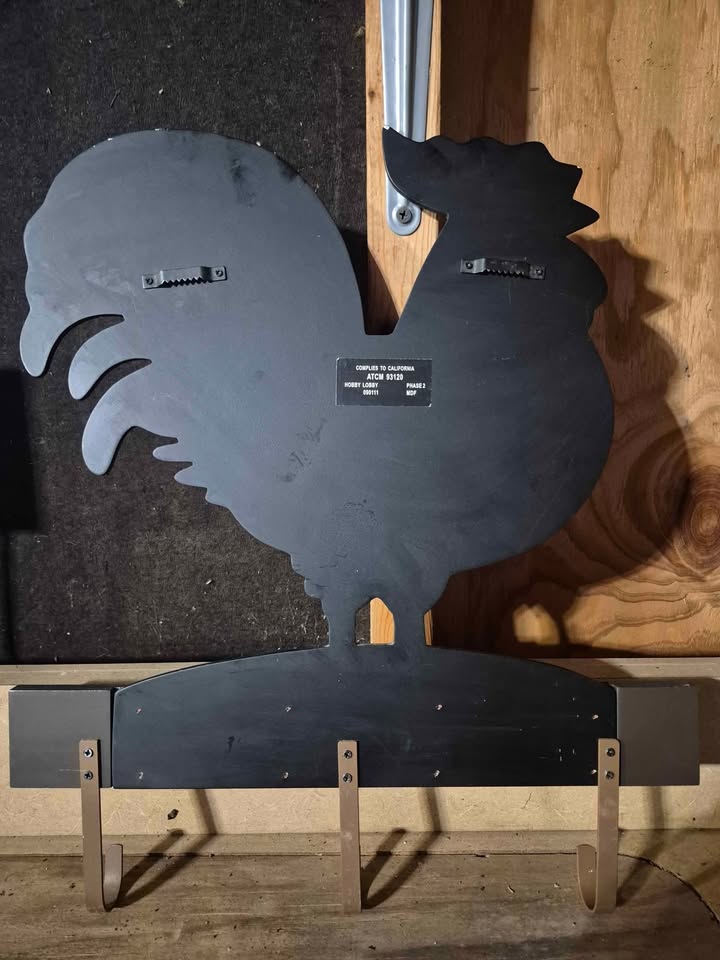 Chicken silhouette with hooks - photo 4