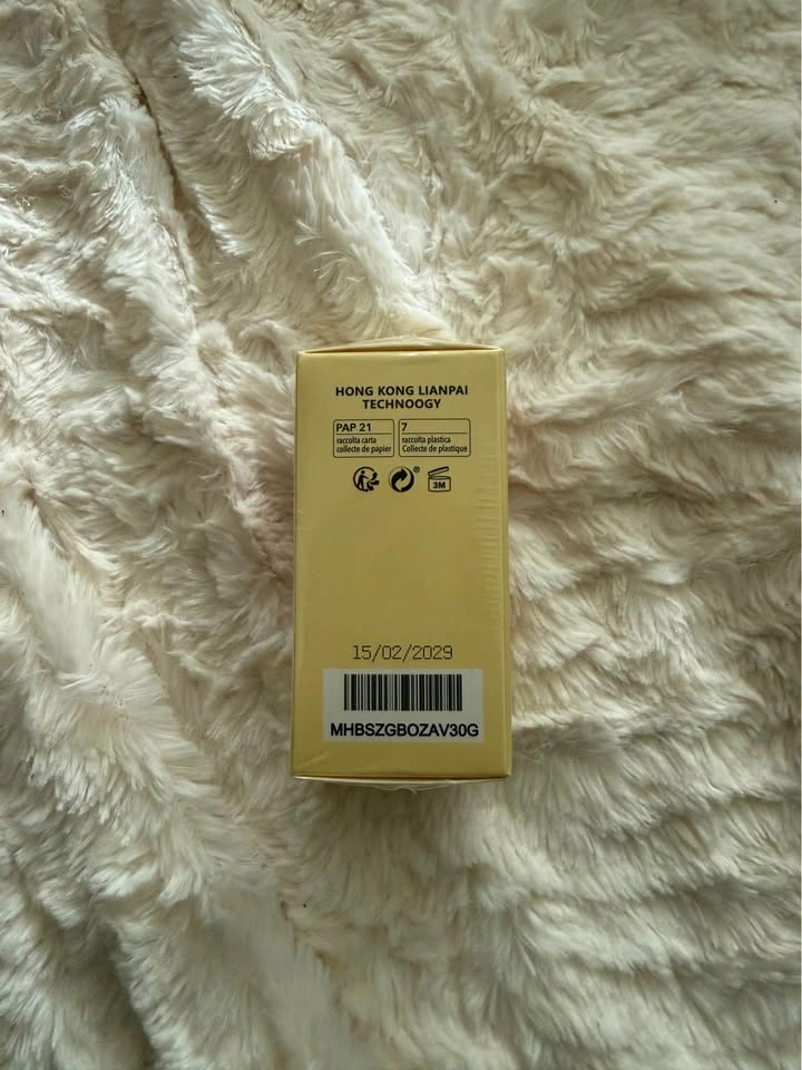 Turmeric & Vitamin C Moisturizing Foot Stick - photo 2