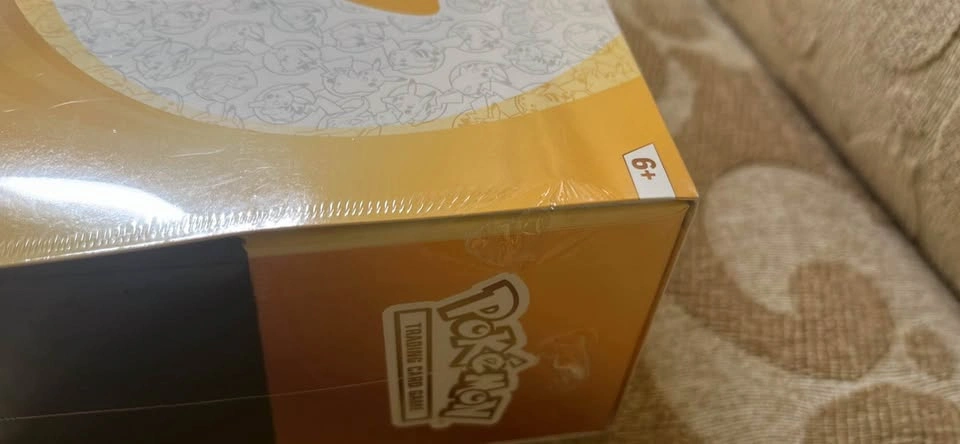 Pokémon Center 30th Celebration Elite Trainer Box - photo 4