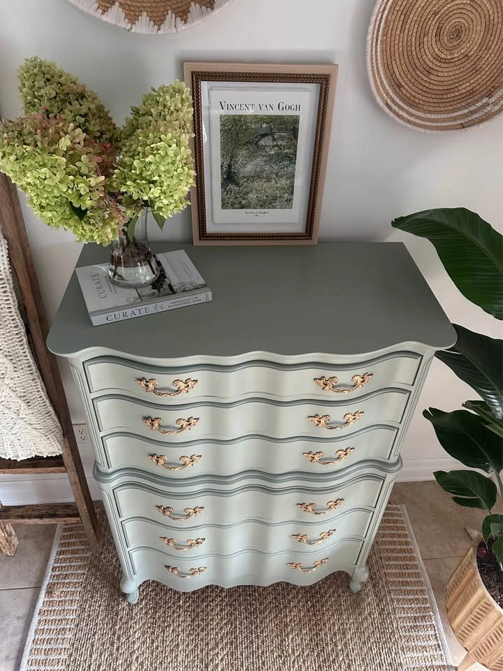 French Provincial 6-Drawer Tallboy - Malcom Furniture - photo 5