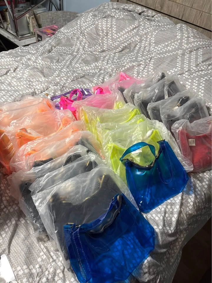 Transparent PVC Neon Shoulder Bags - photo 4