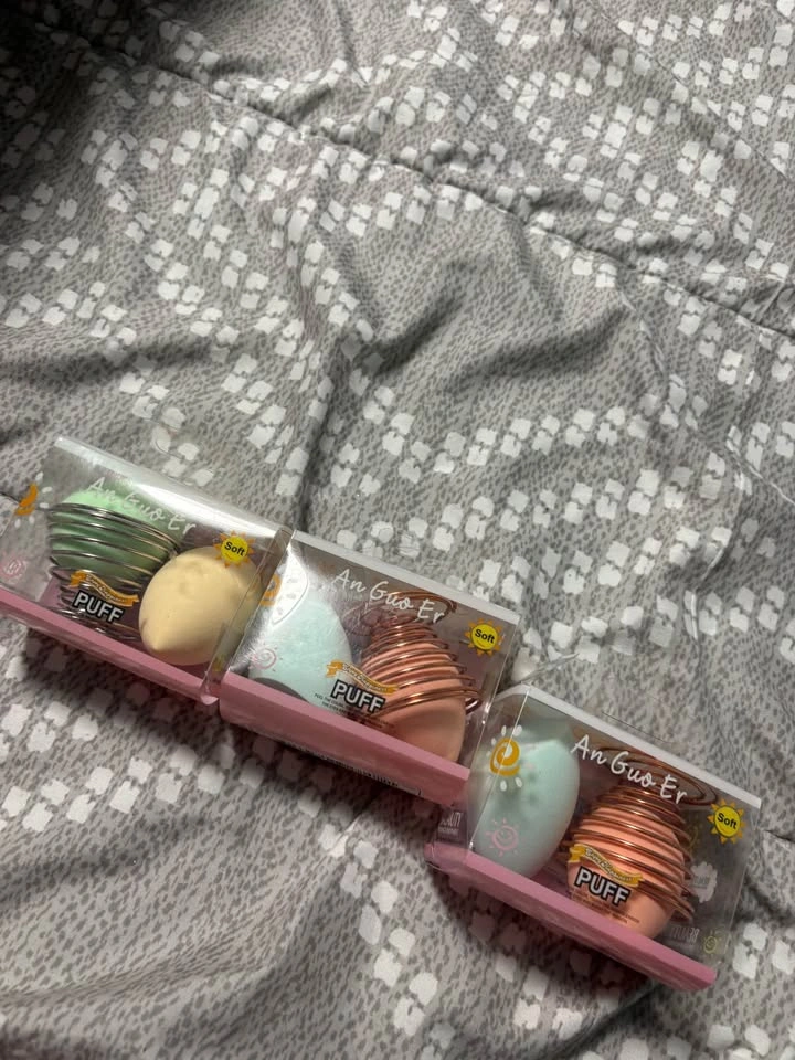 Bulk Makeup Sponge Set with Holders - photo 2