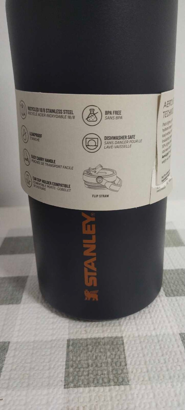 Stanley IceFlow Flip Straw 2.0 Water Bottle 24 oz - photo 2