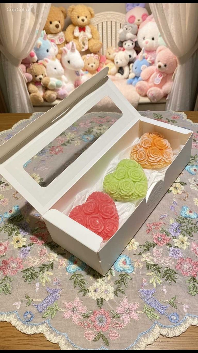 Set of 3 Handcrafted Decorative Heart-Shaped Candles