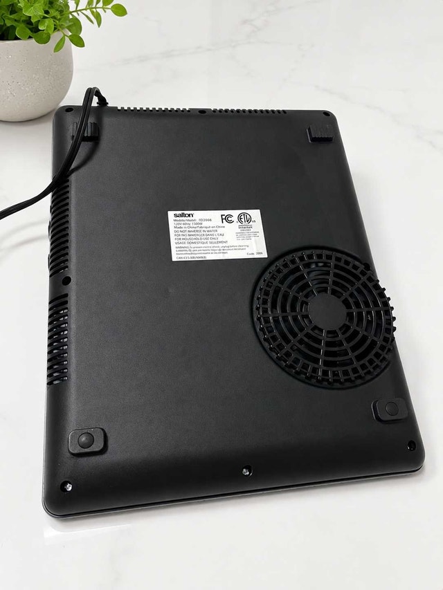 Salton Slim Induction Hob 300-1500W - photo 3