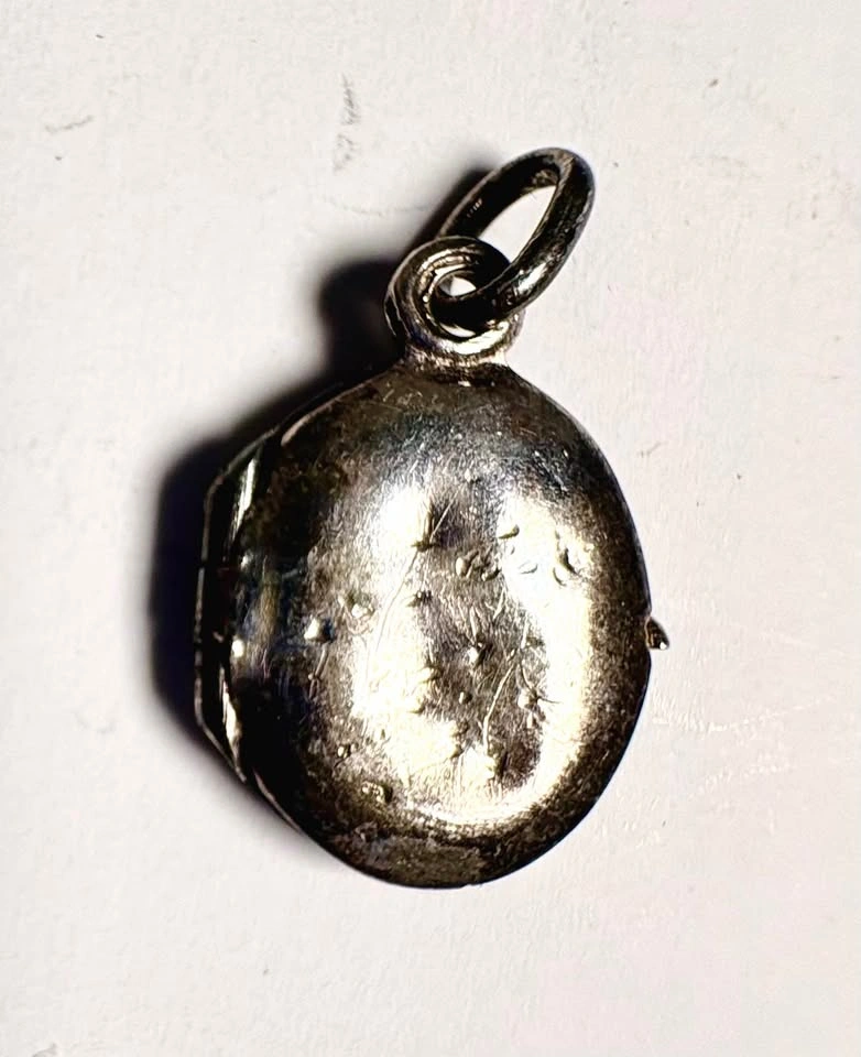 Vintage Sterling Silver 925 Oval Locket Pendant - photo 3