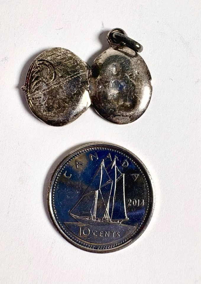 Vintage Sterling Silver 925 Oval Locket Pendant - photo 5