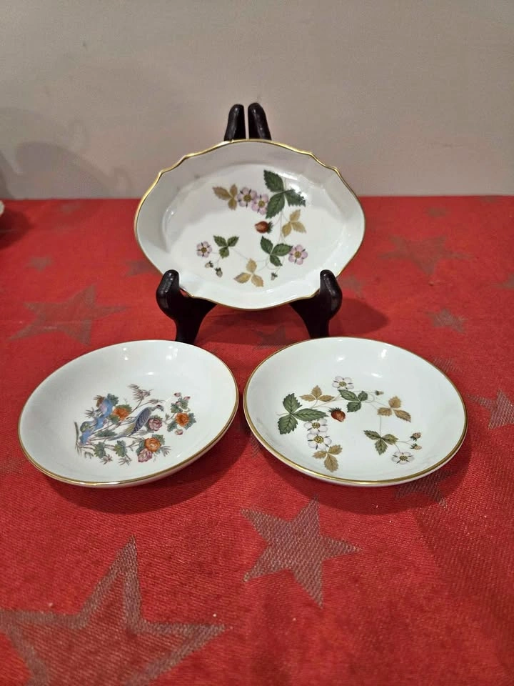 Set of 3 Wedgwood Plates
